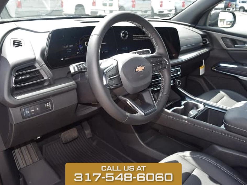 2025 Black Metallic Chevrolet Traverse LT FWD SUV