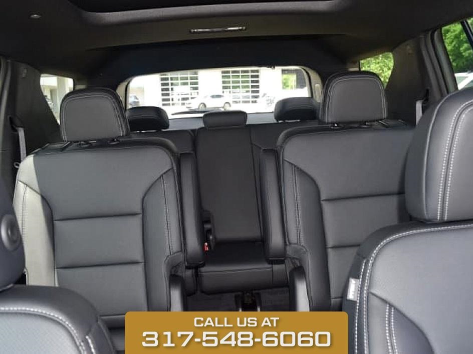 2025 Black Metallic Chevrolet Traverse LT FWD SUV