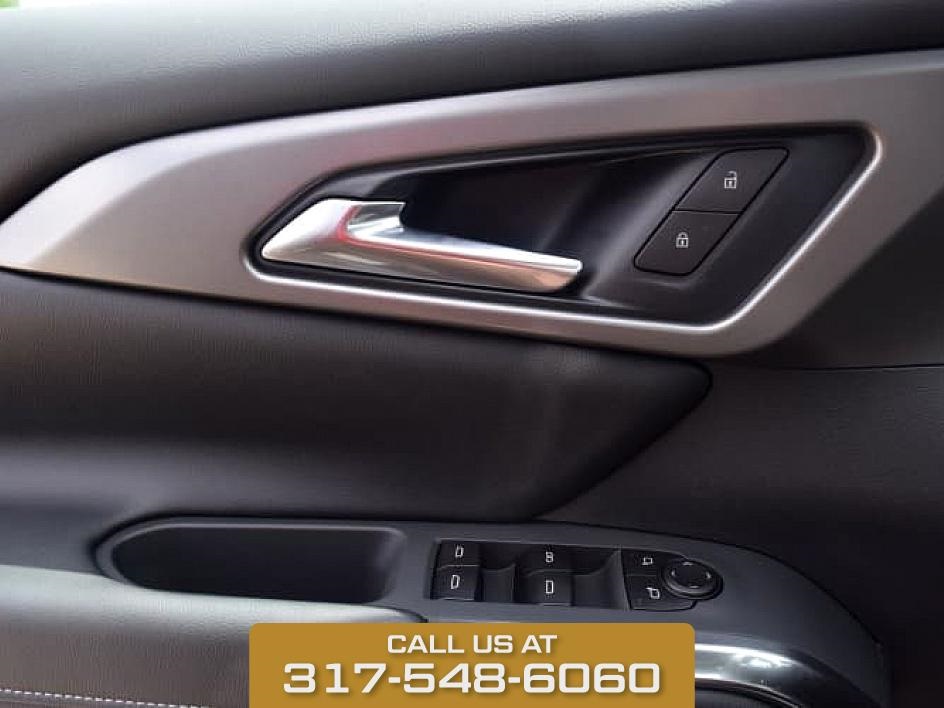 2025 Black Metallic Chevrolet Traverse LT FWD SUV