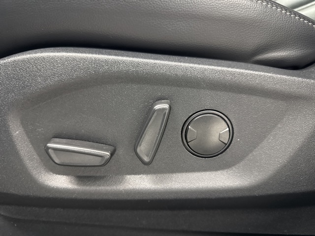 used 2024 Ford Edge car, priced at $24,369