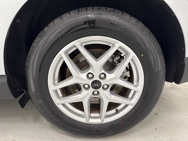 used 2024 Ford Edge car, priced at $24,369