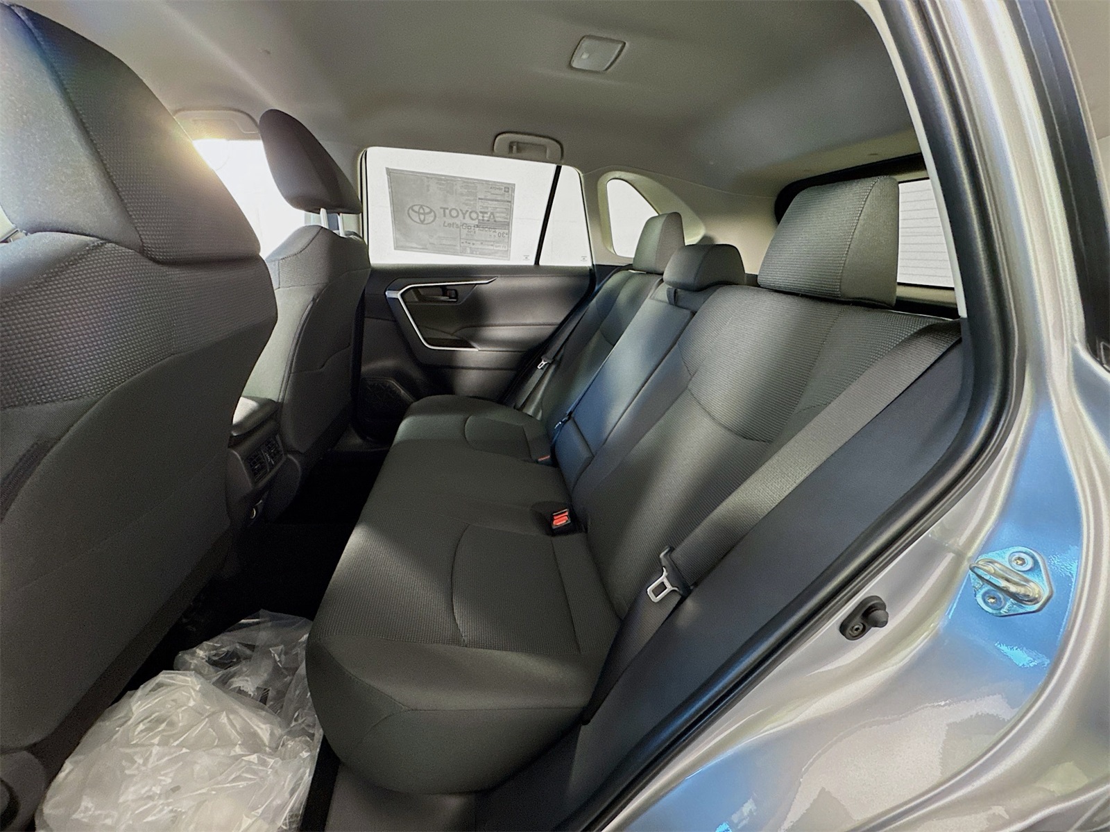 2025 Toyota RAV4 LE photo 12