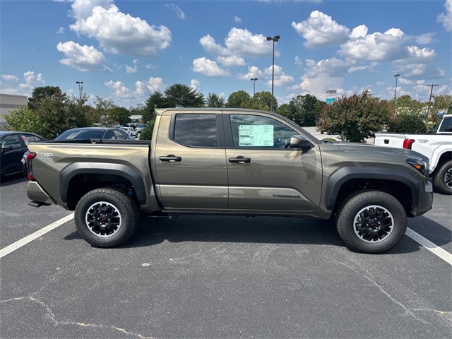 2025 Toyota Tacoma TRD Off-Road 4x4 Double Cab photo 2