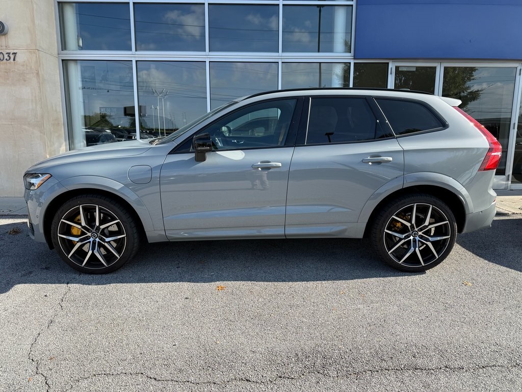 2025 Volvo XC60 Plug-In Hybrid 