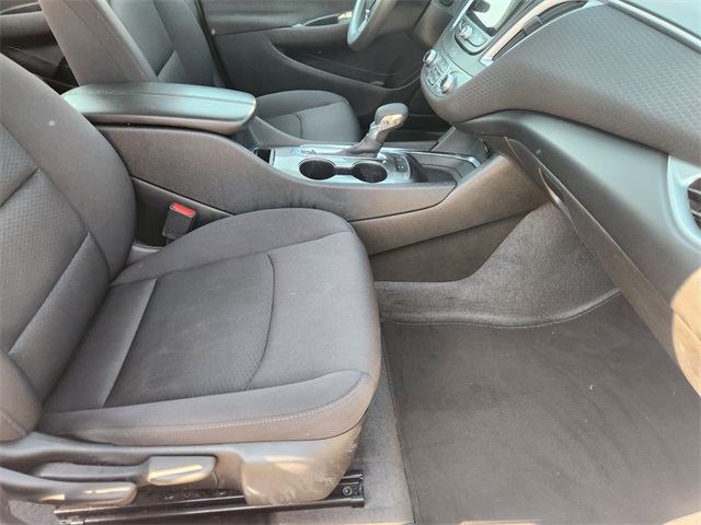 2024 Chevrolet Malibu 1LT photo 12