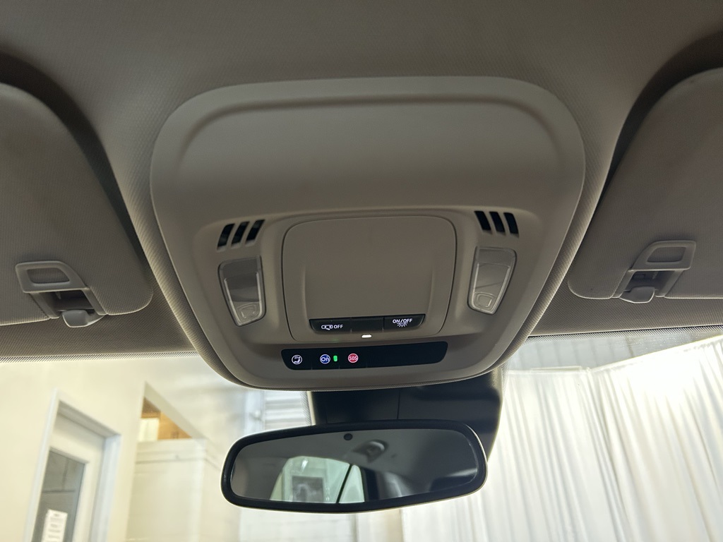 used 2022 Buick Envision car, priced at $23,399