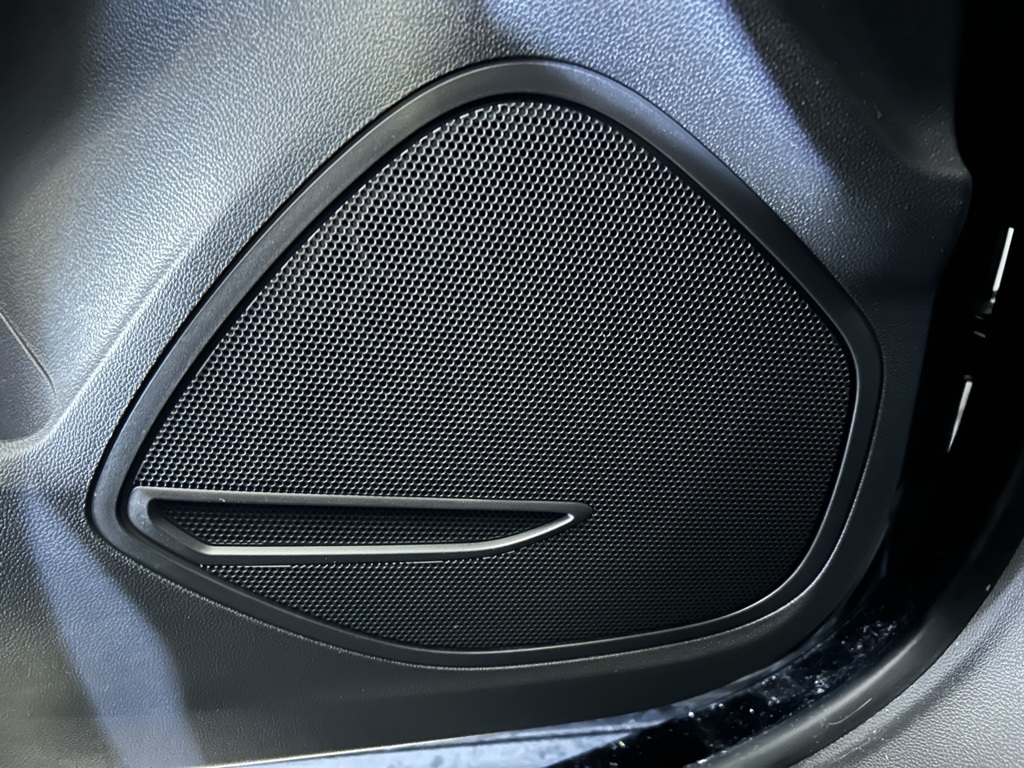 used 2022 Buick Envision car, priced at $23,399