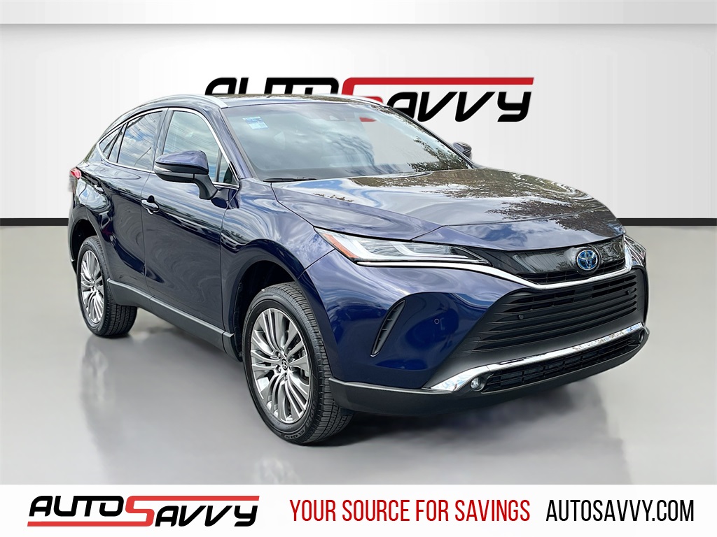 2024 Toyota Venza XLE's photo