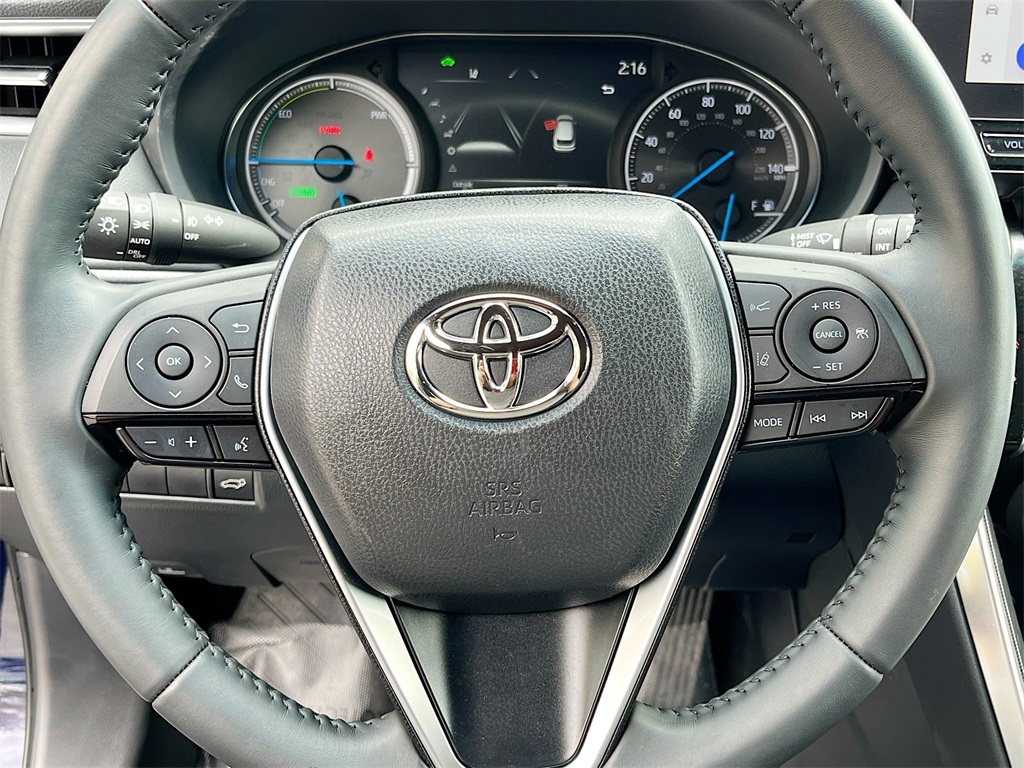 2024 Toyota Venza XLE photo 11