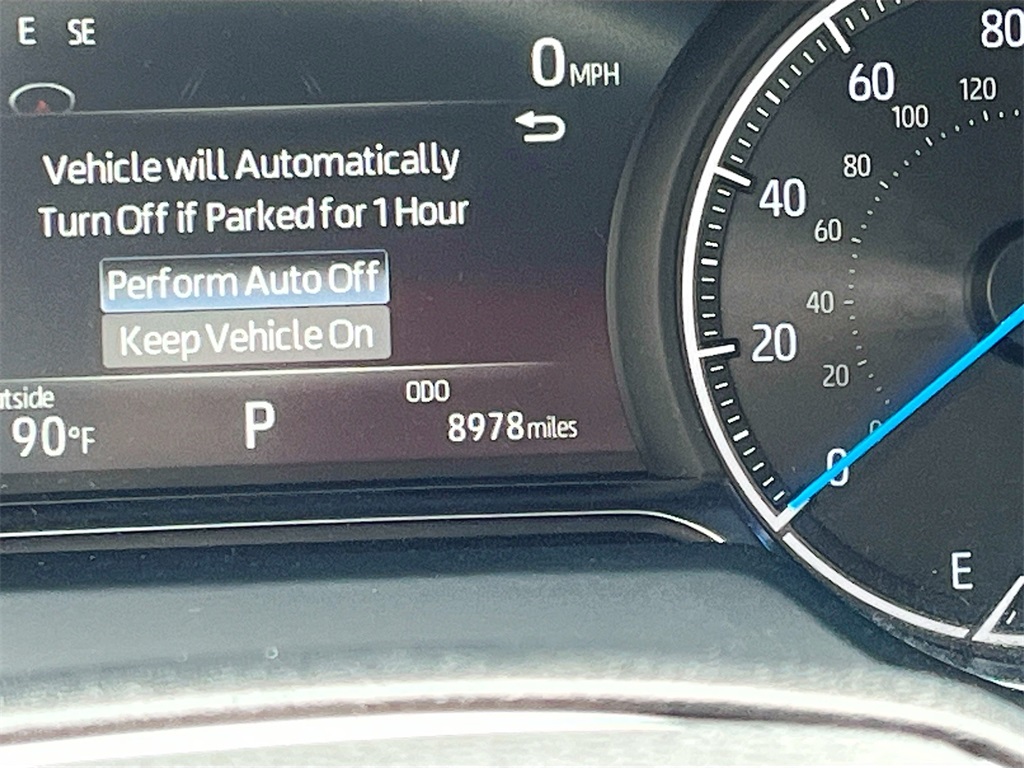 2024 Toyota Venza XLE photo 12