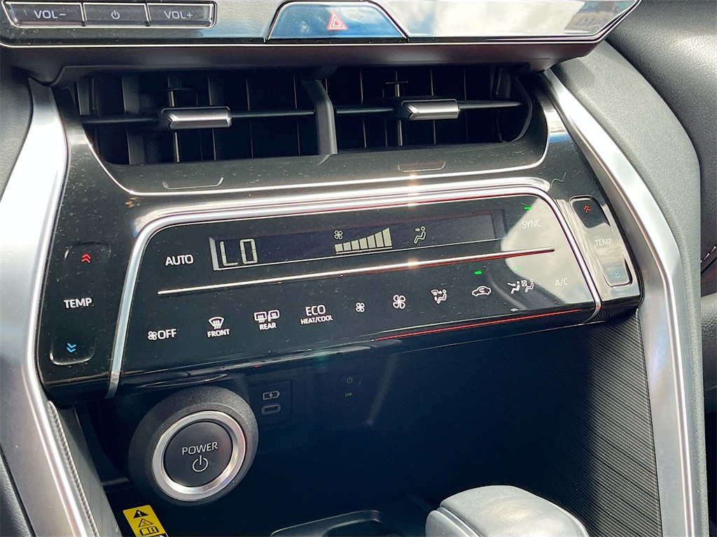 2024 Toyota Venza XLE photo 15