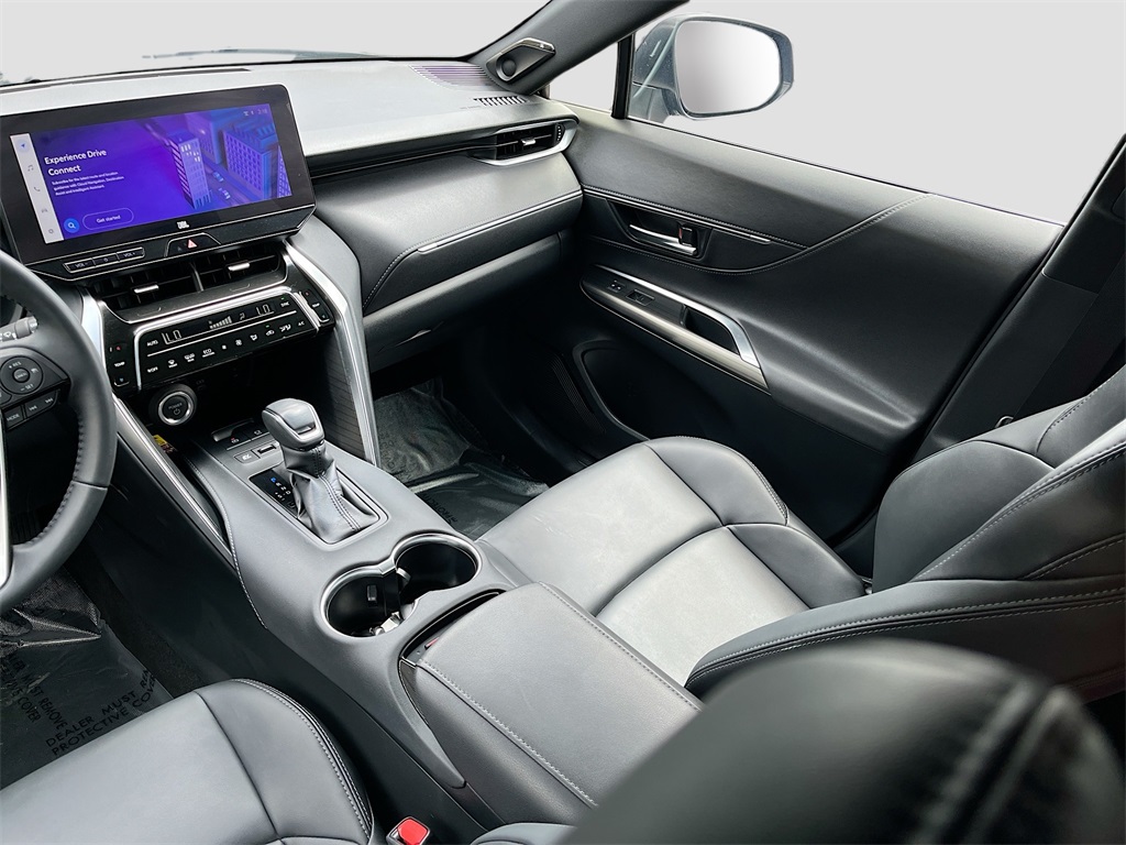 2024 Toyota Venza XLE photo 23