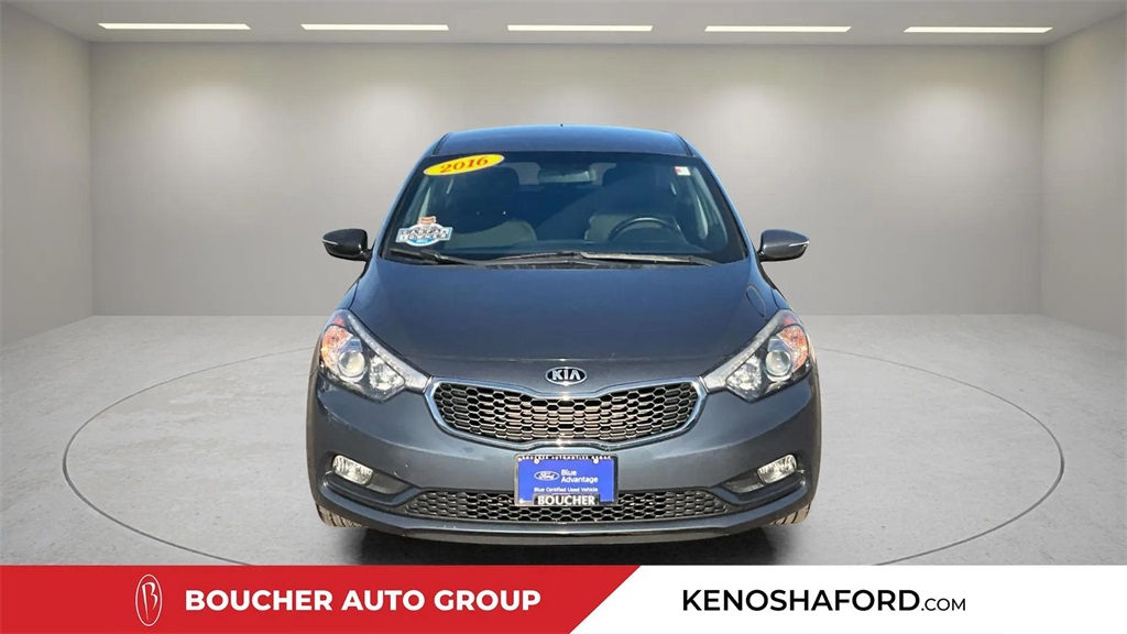 2016 Kia Forte EX photo 2