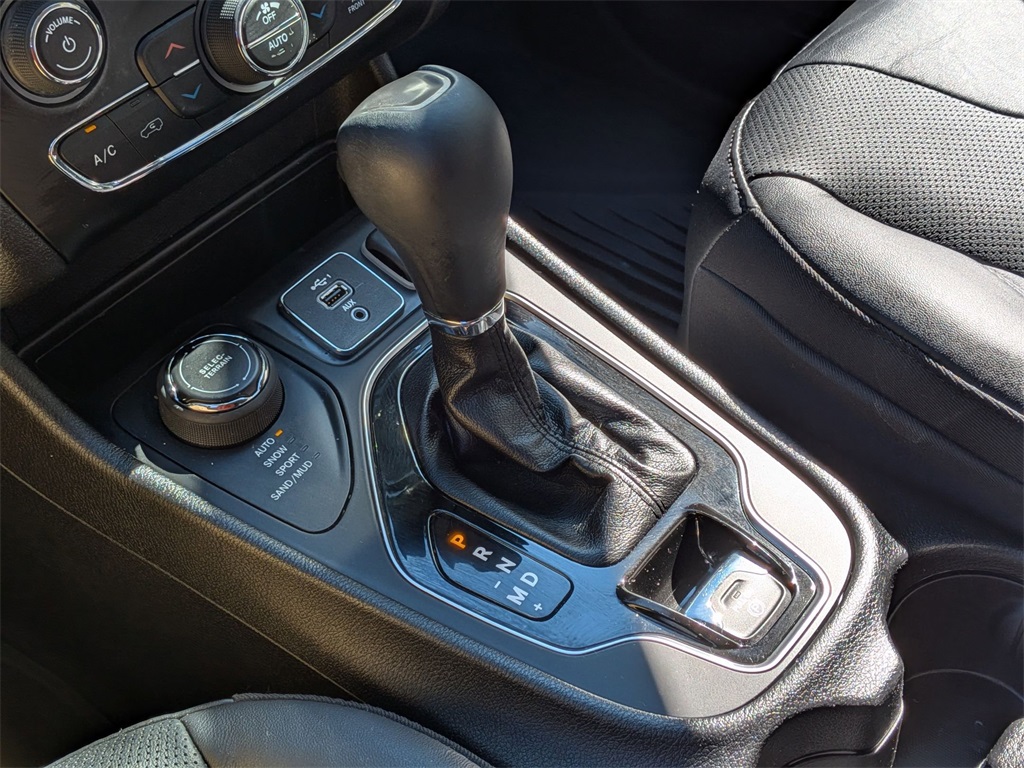 2019 Jeep Cherokee Limited photo 14