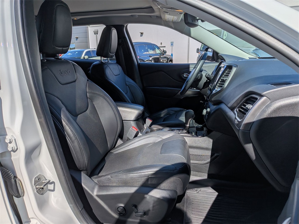 2019 Jeep Cherokee Limited photo 25