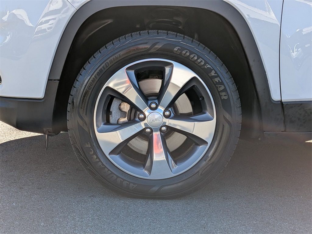 2019 Jeep Cherokee Limited photo 27