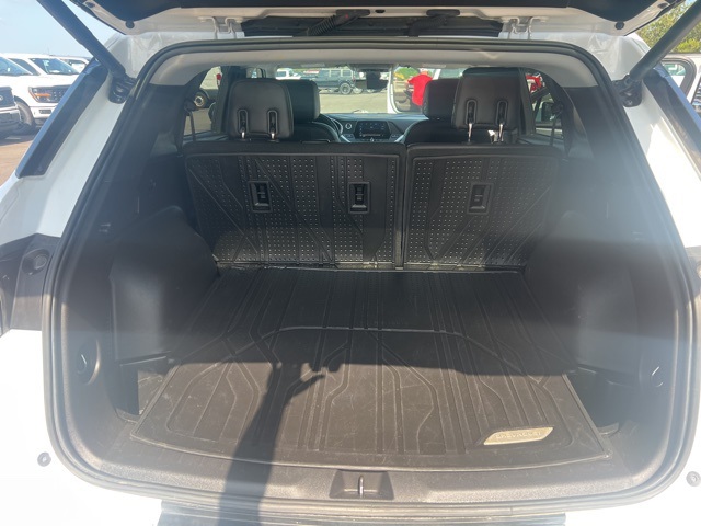 2021 Summit White Chevrolet Blazer LT FWD SUV