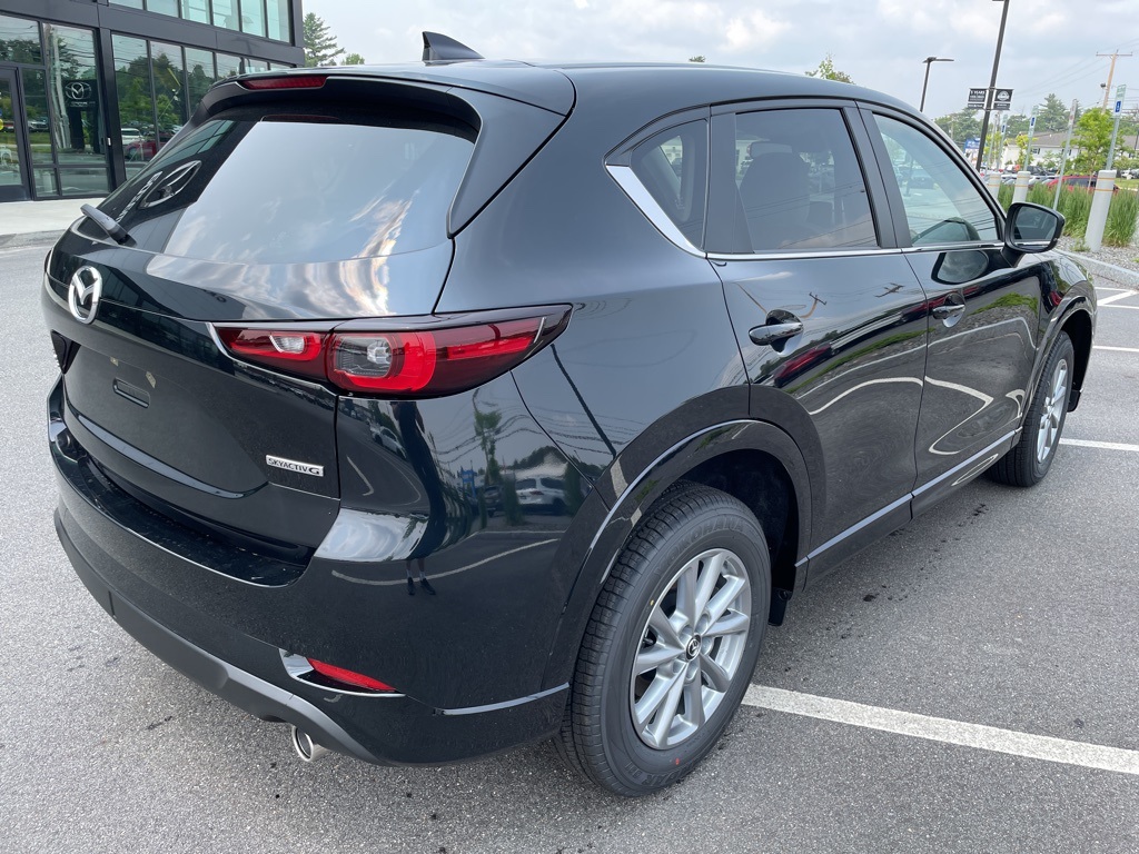 2025 Mazda CX-5 2.5 S Preferred photo 5