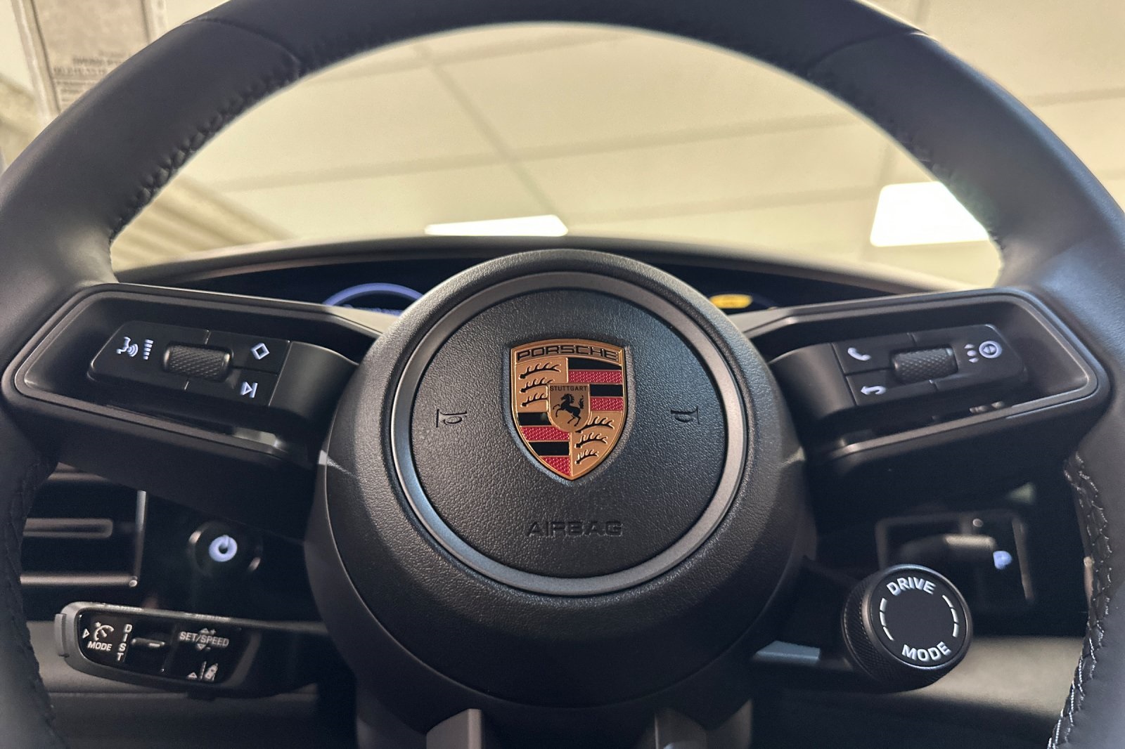 2025 Porsche Taycan 4 Cross Turismo photo 24