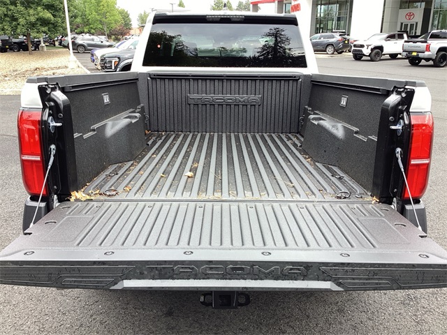 2025 Toyota Tacoma SR XtraCab photo 26