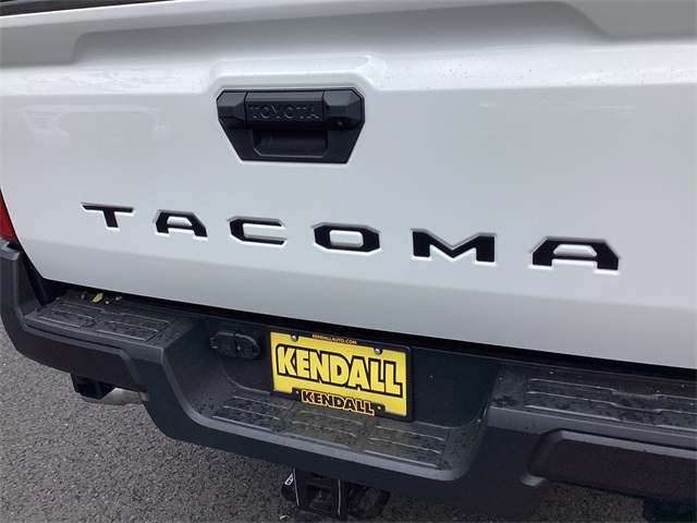 2025 Toyota Tacoma SR XtraCab photo 27