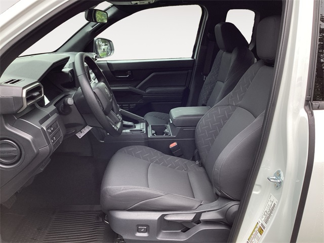 2025 Toyota Tacoma SR XtraCab photo 9