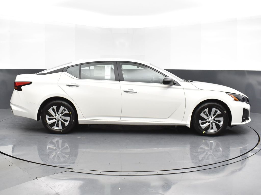 2025 Nissan Altima 2.5 S photo 4