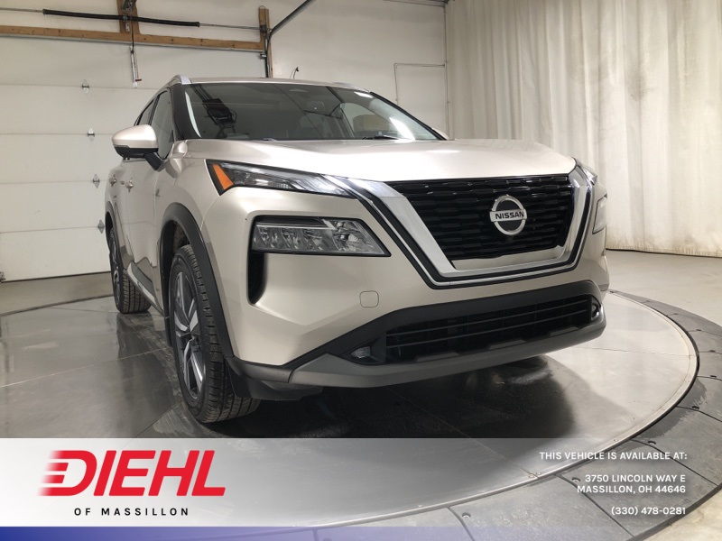 2021 Nissan Rogue SL's photo