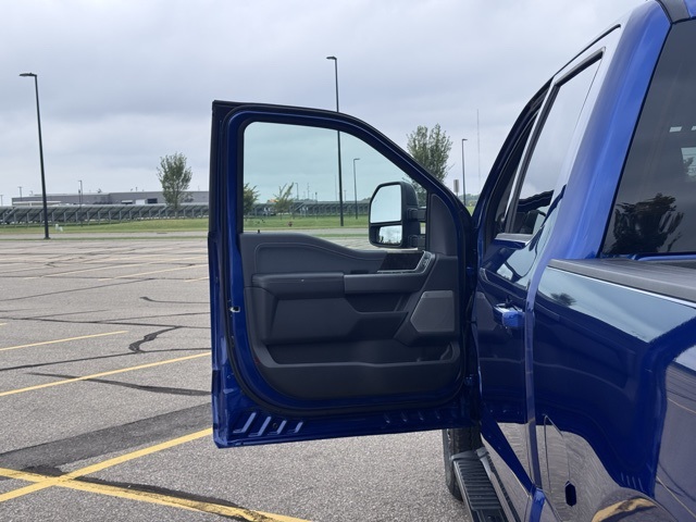 2026 Ford F-350 Super Duty Lariat