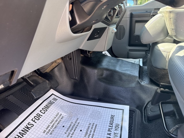 2014 Green Ford Super Duty F-250 SRW XL 4X4 Truck