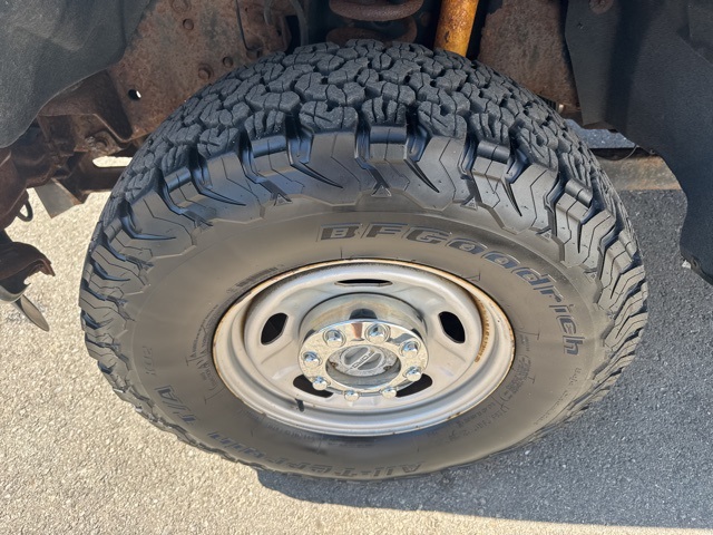 2014 Green Ford Super Duty F-250 SRW XL 4X4 Truck