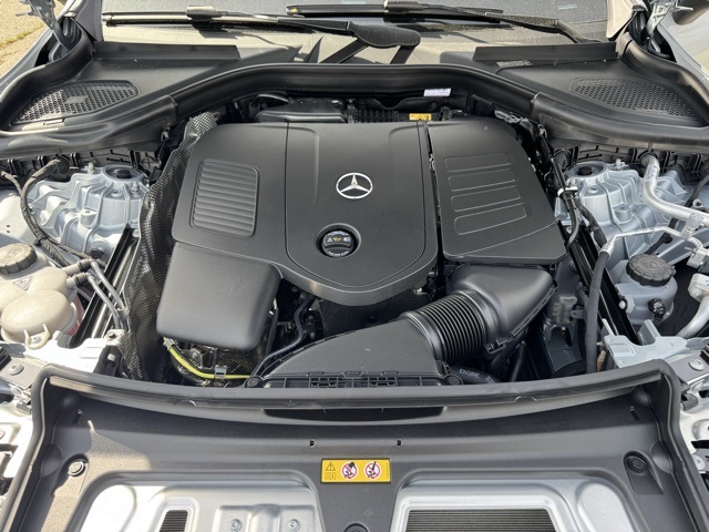 2025 Mercedes Benz GLC 300 4MATIC photo 9