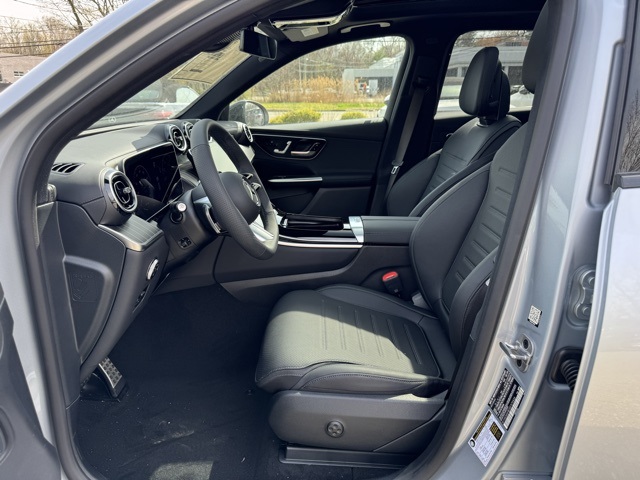 2025 Mercedes Benz GLC 300 4MATIC photo 11