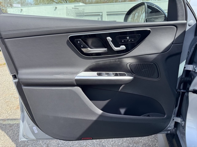 2025 Mercedes Benz GLC 300 4MATIC photo 17