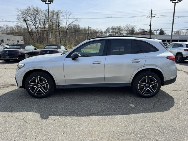 2025 Mercedes Benz GLC 300 4MATIC photo 5