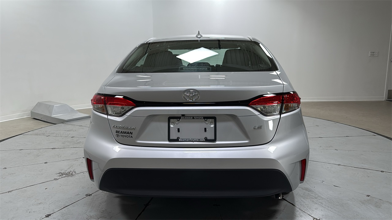 2026 Toyota Corolla LE photo 4