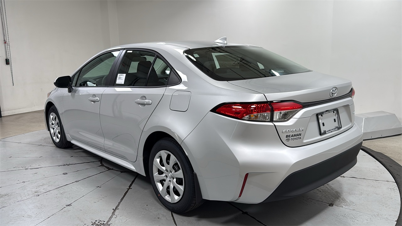 2026 Toyota Corolla LE photo 7
