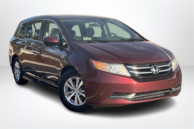 2016 Honda Odyssey SE's photo