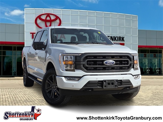 2022 Ford F-150 XLT's photo