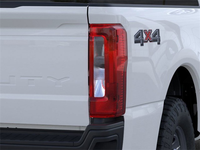 2025 Oxford White Ford Super Duty F-250 SRW 4X4 Truck