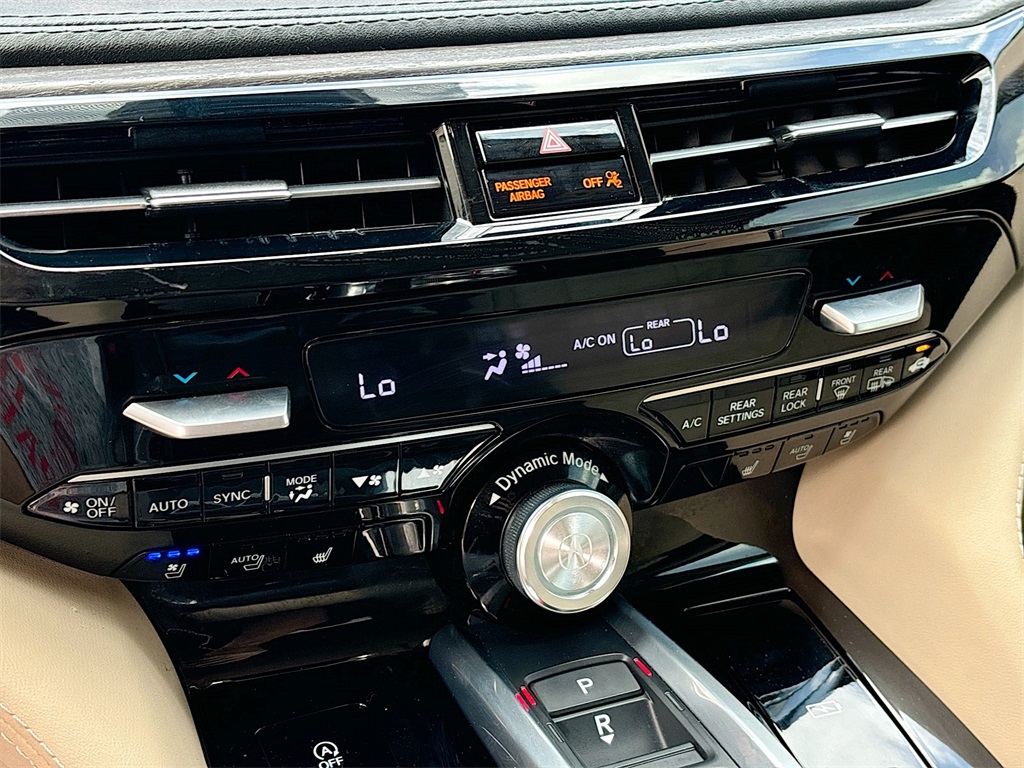 2023 Acura MDX SH-AWD Advance photo 16