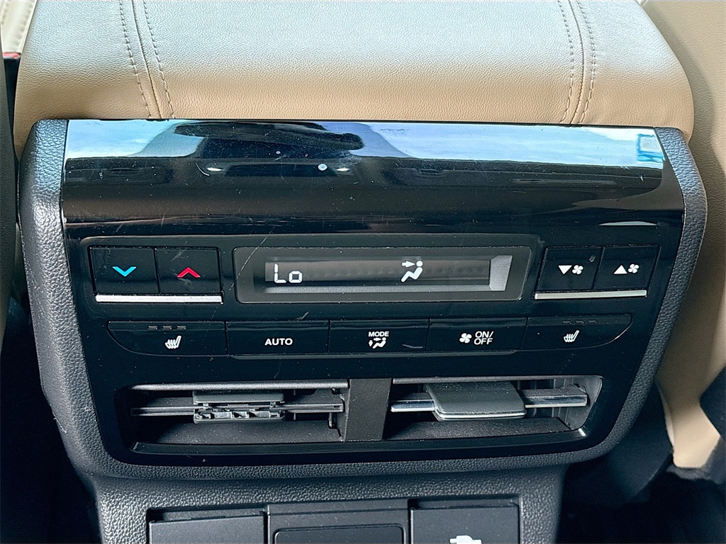 2023 Acura MDX SH-AWD Advance photo 27