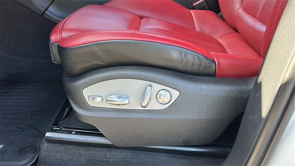 used 2024 Porsche Macan car, priced at $51,412