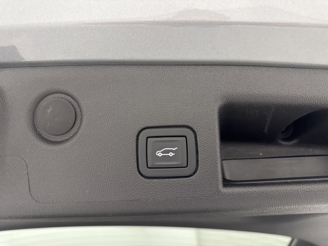 used 2023 Chevrolet Equinox car, priced at $21,998