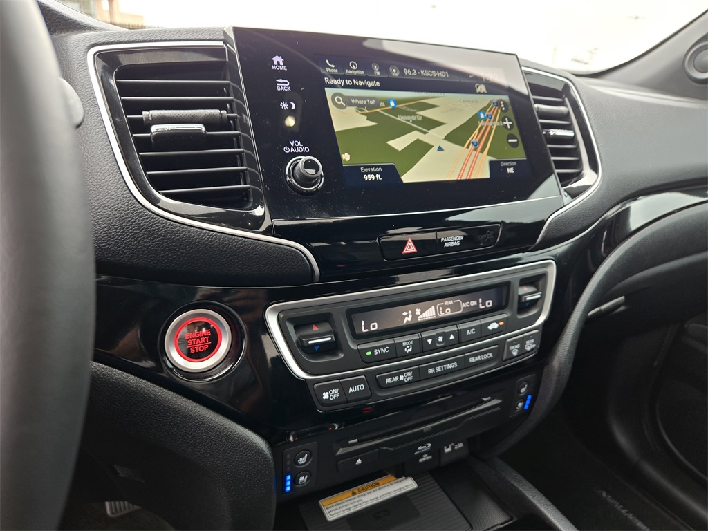2022 Honda Pilot Black Edition photo 15