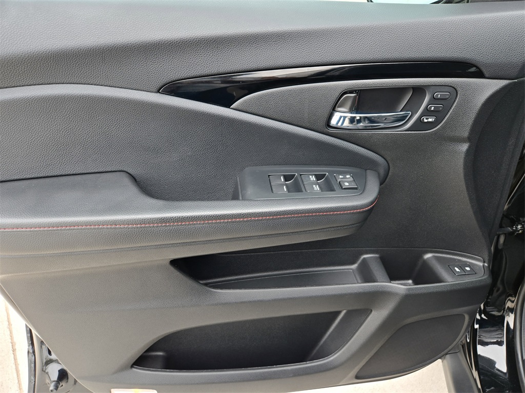 2022 Honda Pilot Black Edition photo 32
