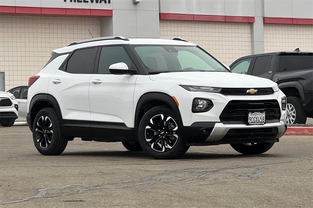 Used 2023 Chevrolet TrailBlazer LT with VIN KL79MPSL6PB008370 for sale in Canton, MI