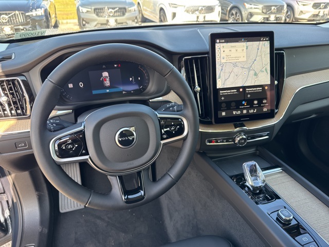 2026 Volvo XC60 B5 Plus photo 12