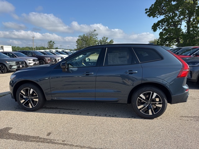 2026 Volvo XC60 B5 Plus photo 5