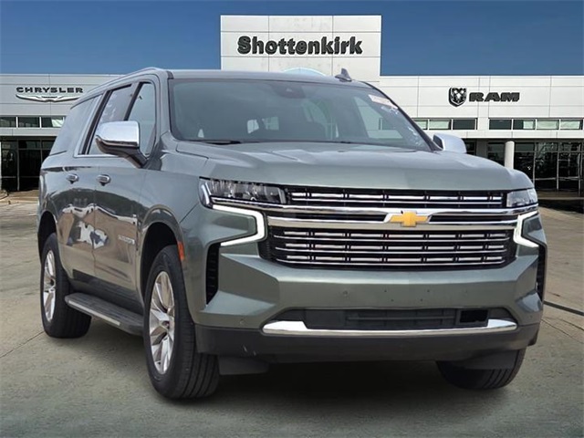 2023 Chevrolet Suburban Premier's photo